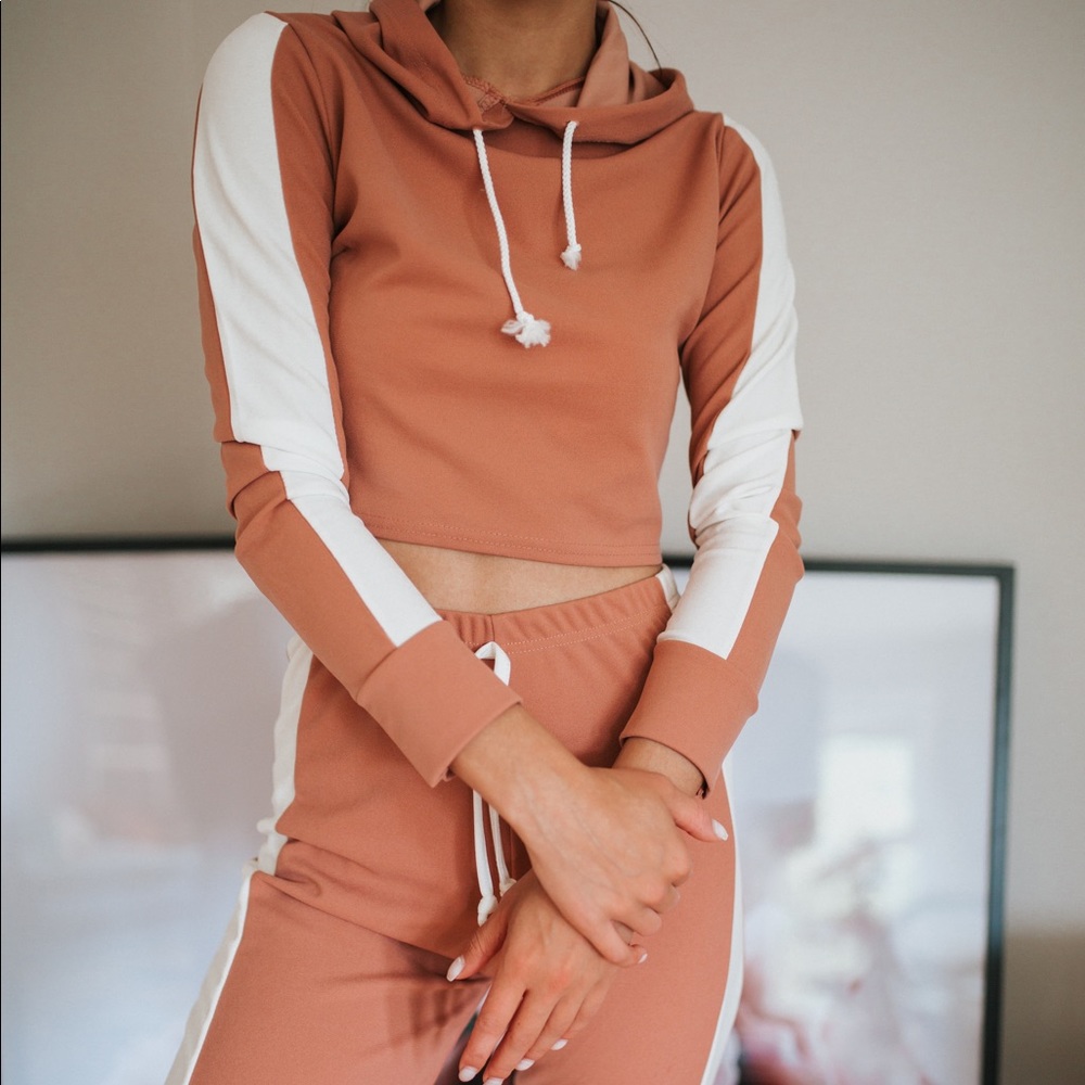 LOUNGEWEAR SET